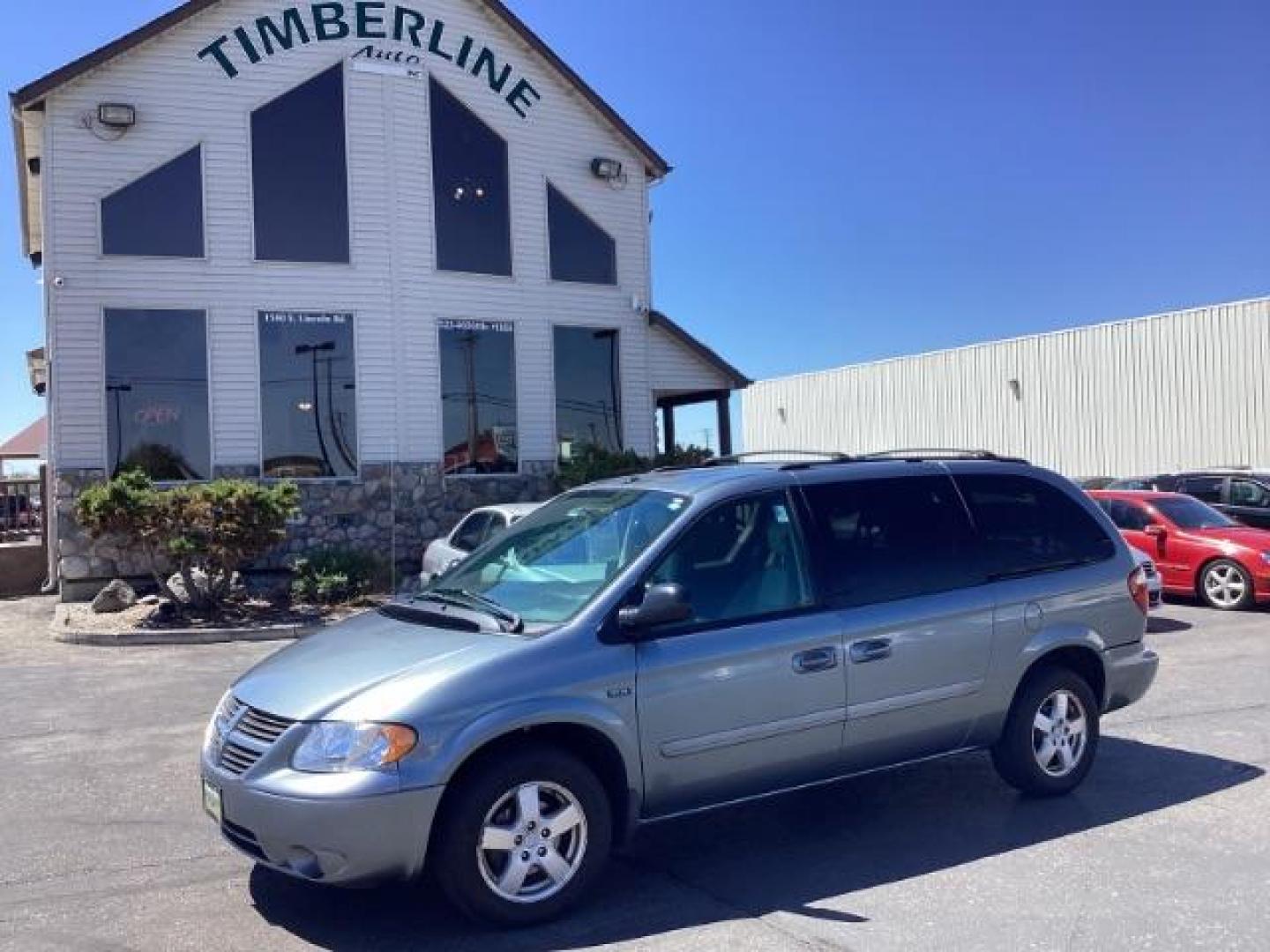 2007 Magnesium Pearl Dodge Grand Caravan SXT (2D4GP44LX7R) with an 3.8L V6 OHV 12V engine, 4-Speed Automatic transmission, located at 1235 N Woodruff Ave., Idaho Falls, 83401, (208) 523-1053, 43.507172, -112.000488 - Photo#0