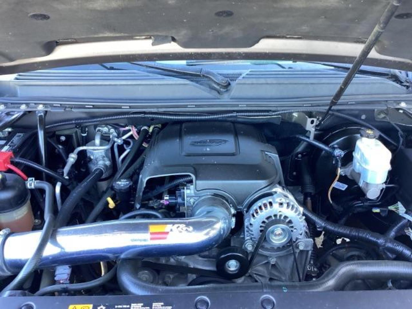 2013 GRAY /Ebony Leather Interior Chevrolet Suburban LTZ 1500 4WD (1GNSKJE71DR) with an 5.3L V8 OHV 16V FFV engine, 6-Speed Automatic transmission, located at 1235 N Woodruff Ave., Idaho Falls, 83401, (208) 523-1053, 43.507172, -112.000488 - Photo#25