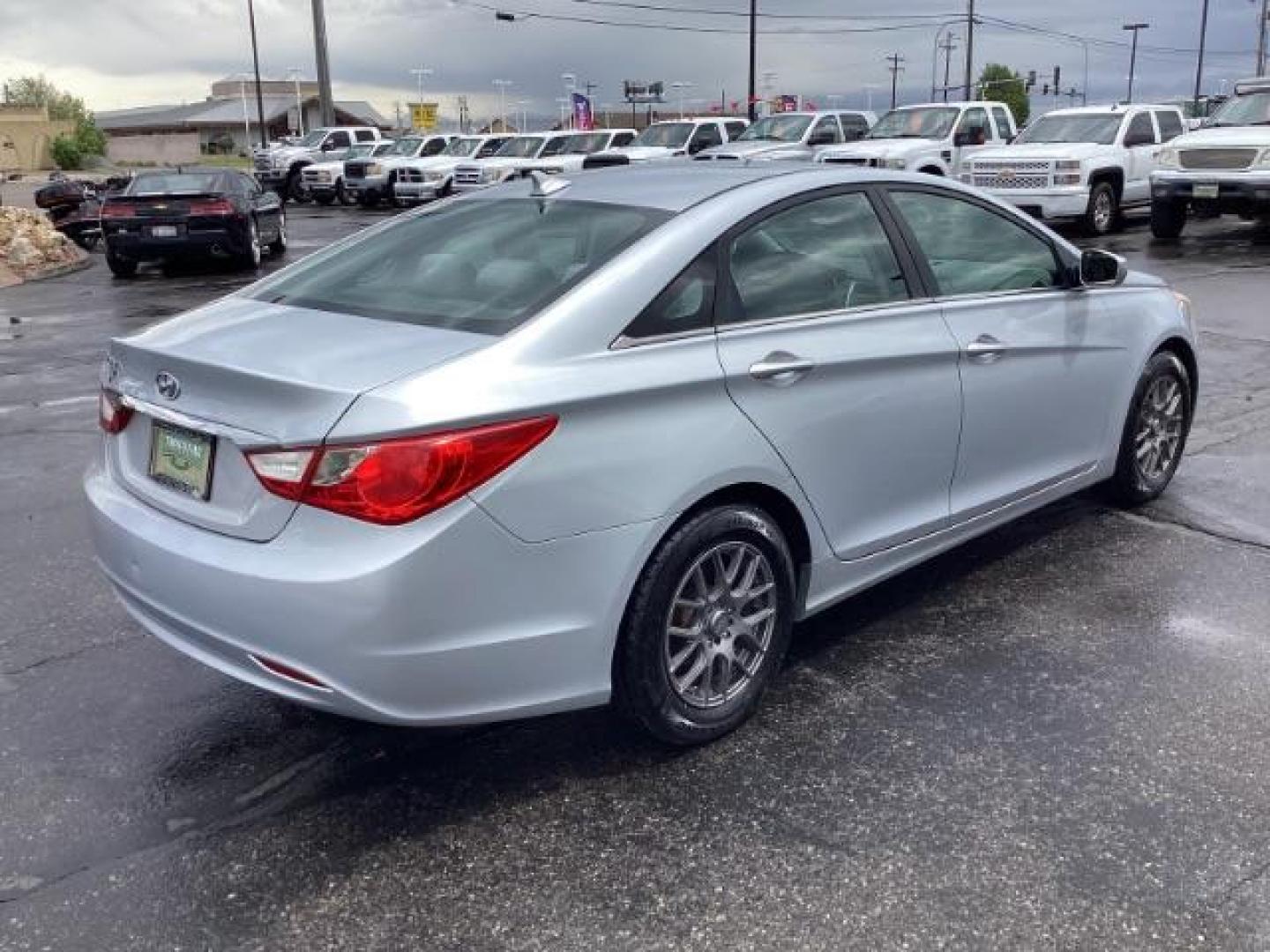 2011 Hyundai Sonata GLS Auto (5NPEB4AC1BH) with an 2.4L L4 DOHC 16V engine, 6-Speed Automatic transmission, located at 1235 N Woodruff Ave., Idaho Falls, 83401, (208) 523-1053, 43.507172, -112.000488 - Photo#4