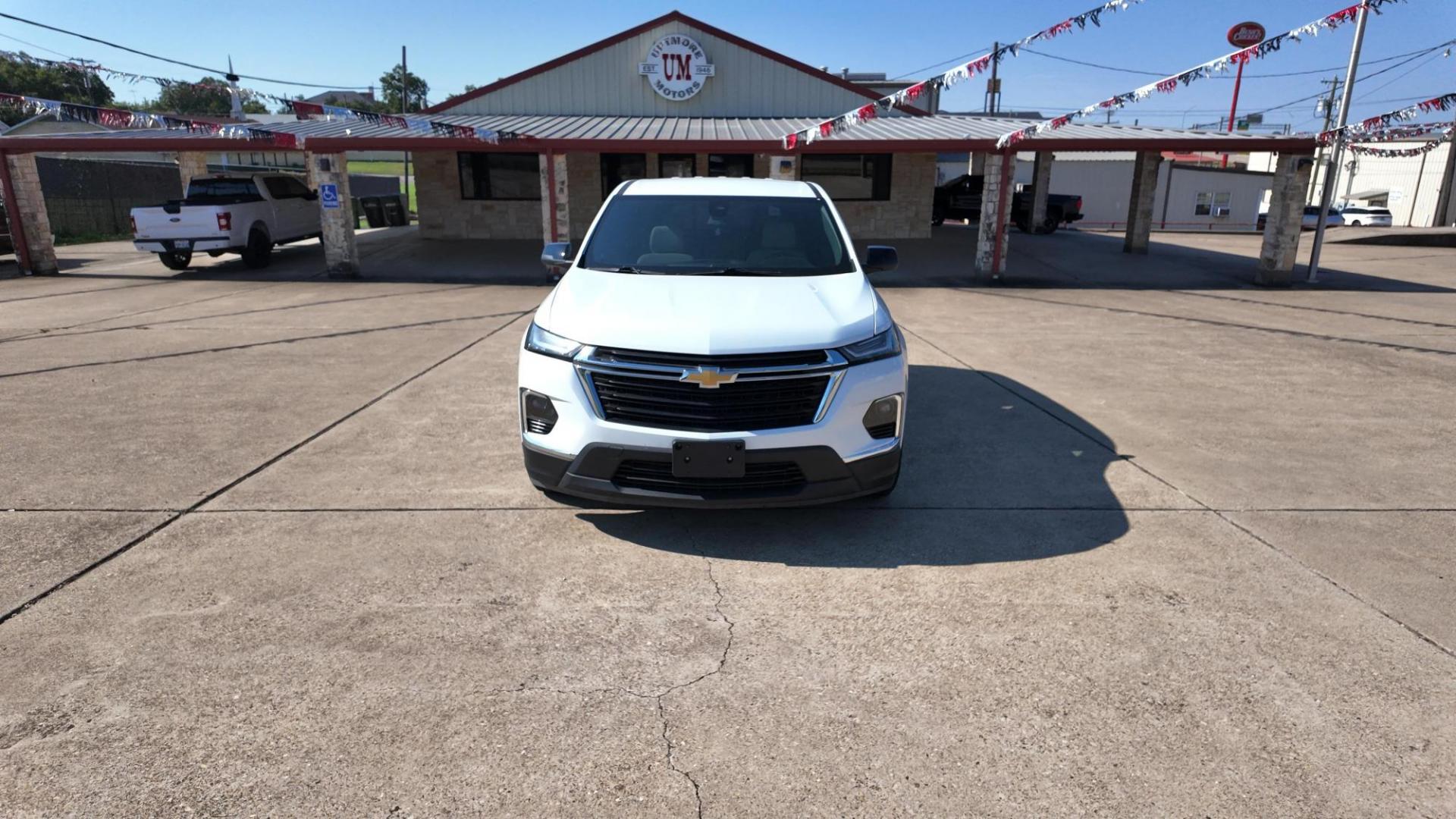 2022 Summit White /Jet Black/Chai Chev Trav 76543 (1GNERFKW3NJ) with an 3.6L V6 DOHC 24V engine, 9-Speed Automatic transmission, located at 1235 N Woodruff Ave., Idaho Falls, 83401, (208) 523-1053, 43.507172, -112.000488 - Photo#1