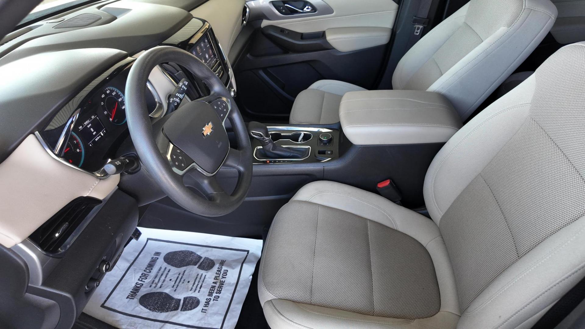 2022 Summit White /Jet Black/Chai Chev Trav 76543 (1GNERFKW3NJ) with an 3.6L V6 DOHC 24V engine, 9-Speed Automatic transmission, located at 1235 N Woodruff Ave., Idaho Falls, 83401, (208) 523-1053, 43.507172, -112.000488 - Photo#7